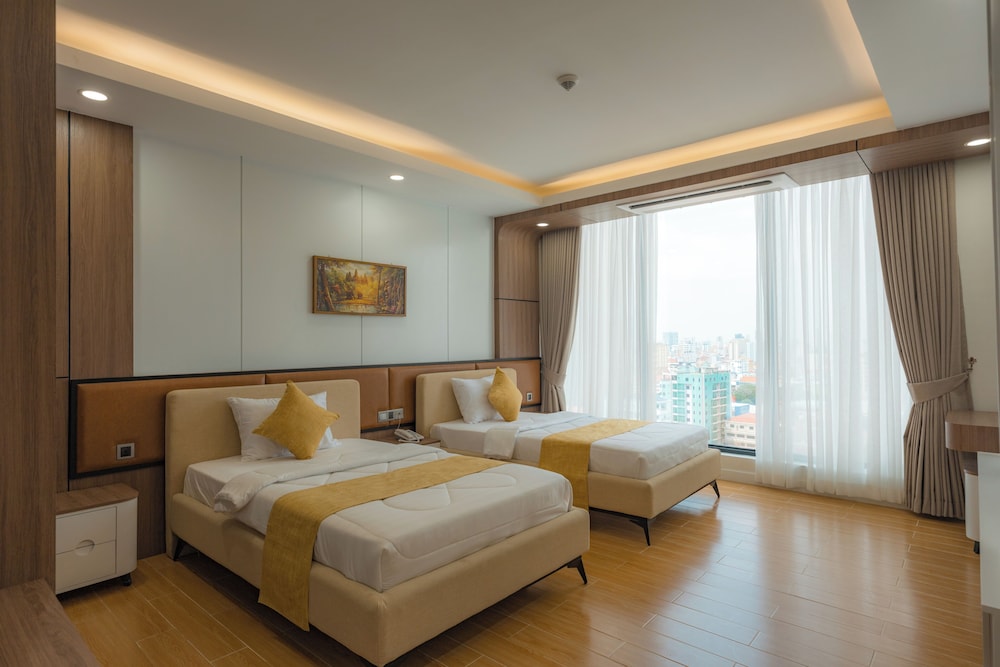 Champs Elysees Hotel & Suites