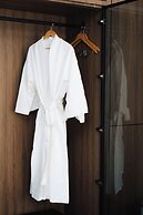 Champs Elysees Hotel & Suites