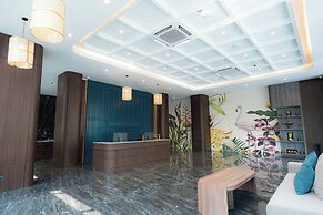 Champs Elysees Hotel & Suites