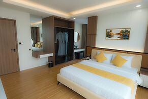 Champs Elysees Hotel & Suites