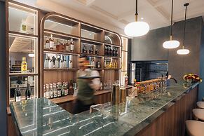 Champs Elysees Hotel & Suites