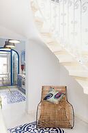 Stylish Classic Townhouse with Terrace