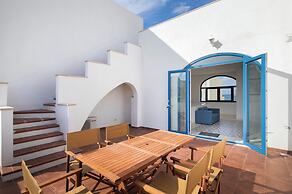 Stylish Classic Townhouse with Terrace