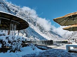Lixian Bipeng Shiguang Hot Spring Hotel