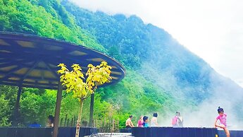 Lixian Bipeng Shiguang Hot Spring Hotel