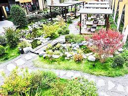 Lixian Bipeng Shiguang Hot Spring Hotel