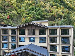 Lixian Bipeng Shiguang Hot Spring Hotel