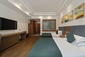 Lixian Bipeng Shiguang Hot Spring Hotel