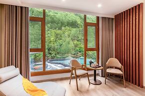 Lixian Bipeng Shiguang Hot Spring Hotel