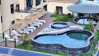 Lixian Bipeng Shiguang Hot Spring Hotel