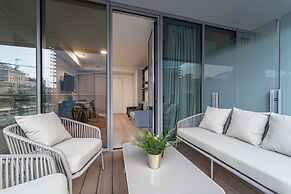 Modern Waterfront Studio Balcony&Parking