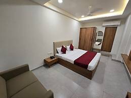 GAJRAJ HOTEL