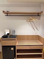 611 Hotel
