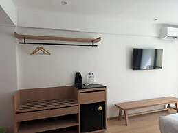 611 Hotel