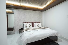 Longitude Homestay