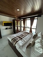 Longitude Homestay