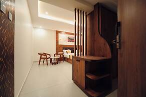 GREEN VIEW SUITES