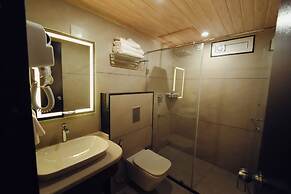 GREEN VIEW SUITES
