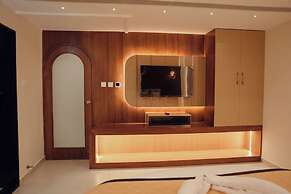 GREEN VIEW SUITES