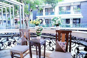 Fortune Home Service Apartment  D-198