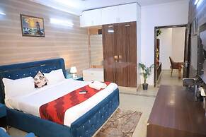 Fortune Home Service Apartment  D-198
