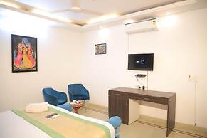 Fortune Home Service Apartment  D-198