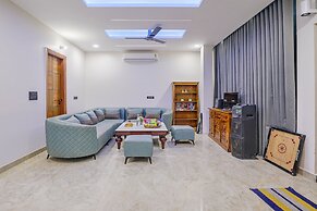 ELIVAAS Amaltas 4BHK Hideaway With Pool