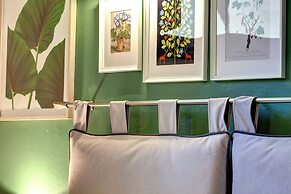 Agnese Apartment by Mamo Florence