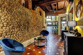 Agnese Apartment by Mamo Florence