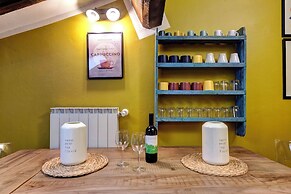 Agnese Apartment by Mamo Florence