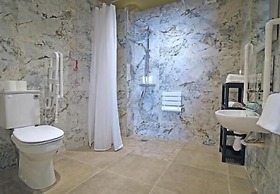 Moy Hotel