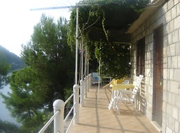 Josip Blue Horizon Apartments