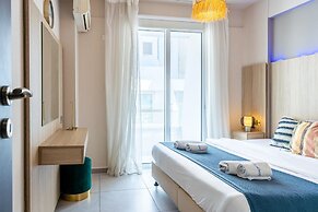 Beach Daze 1-BR Apt By Finikoudes Beach