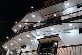 Hotel shivdev