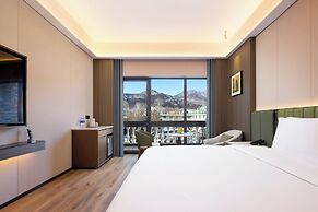 Fragrant Hill Empark Hotel
