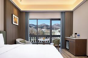 Fragrant Hill Empark Hotel