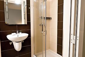 Cozy Ensuite Rooms