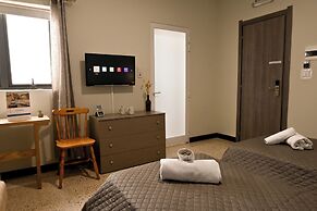 Cozy Ensuite Rooms
