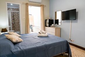 Cozy Ensuite Rooms