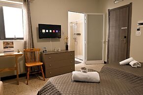 Cozy Ensuite Rooms