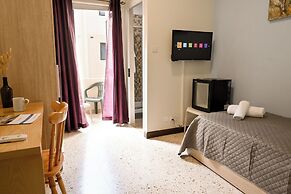 Cozy Ensuite Rooms