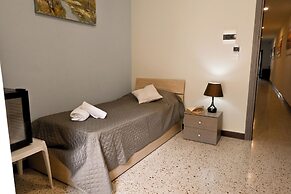Cozy Ensuite Rooms