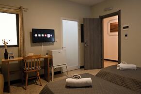 Cozy Ensuite Rooms