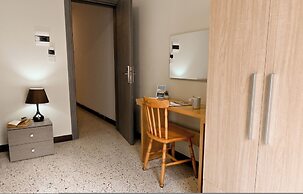 Cozy Ensuite Rooms