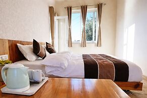 Mohini Hotel Lake View Cottage Bhimtal