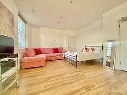 Essex Studio Retreat - Flat 4