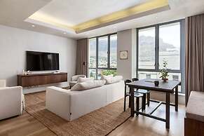 Art Apartment I - Table Mountain View Pool Nomad