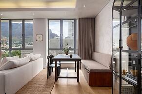 Art Apartment I - Table Mountain View Pool Nomad