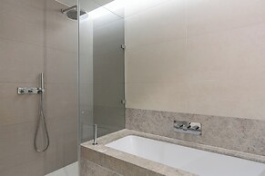 Urban Chic - Aird House