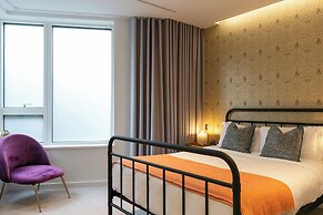 Urban Chic - Aird House
